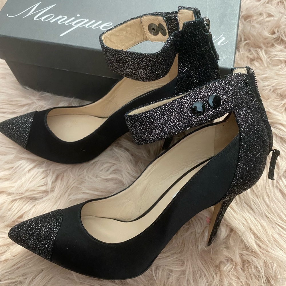 Monique Lhullier black pointed heels